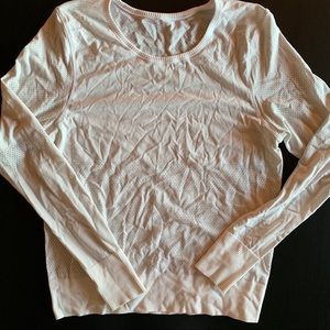 Lululemon workout top